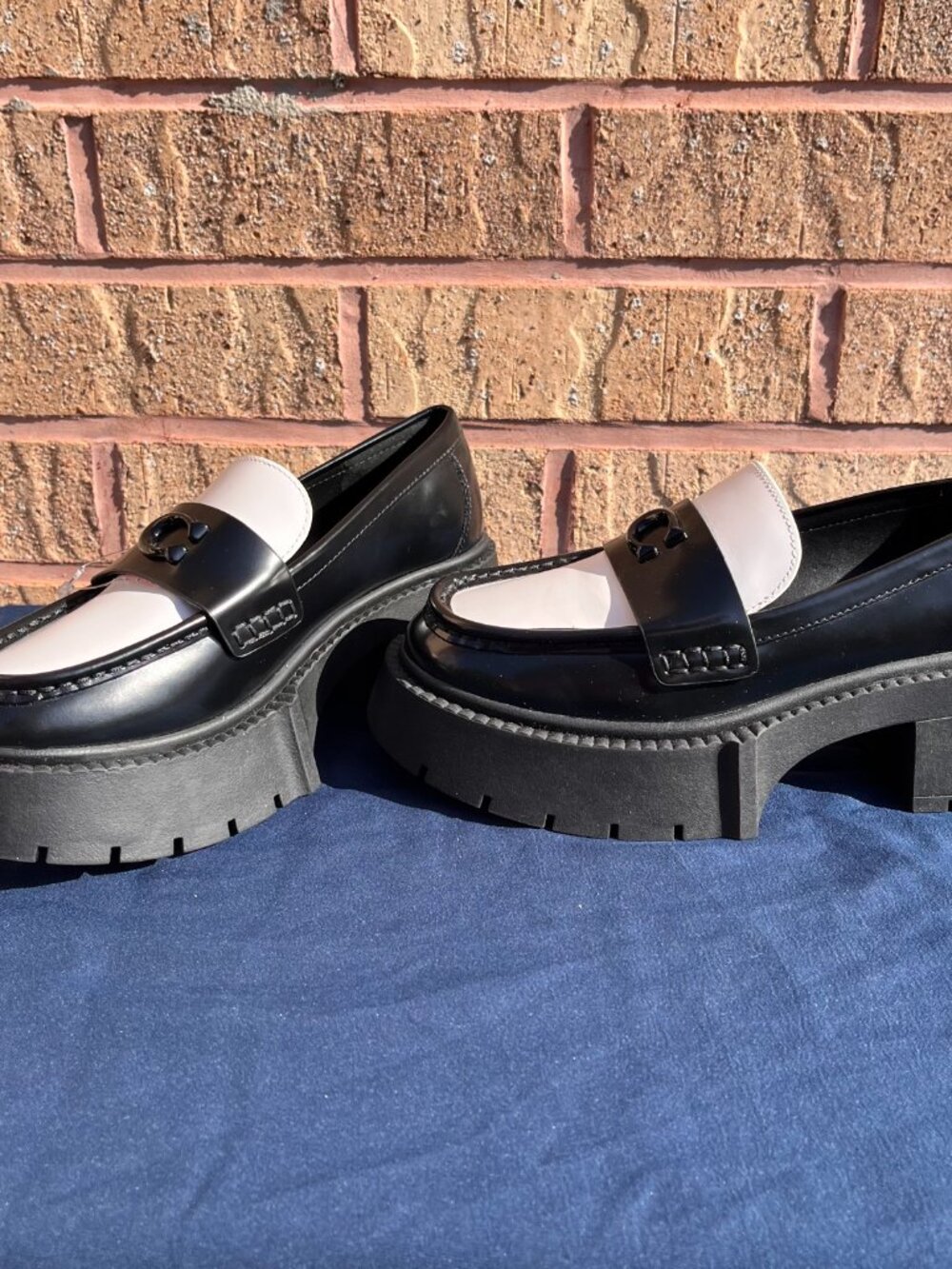 COACH Leah Platform Loafers Women’s Size 5 Leather Black White Lug Sole Shoes - Picture 4 of 16